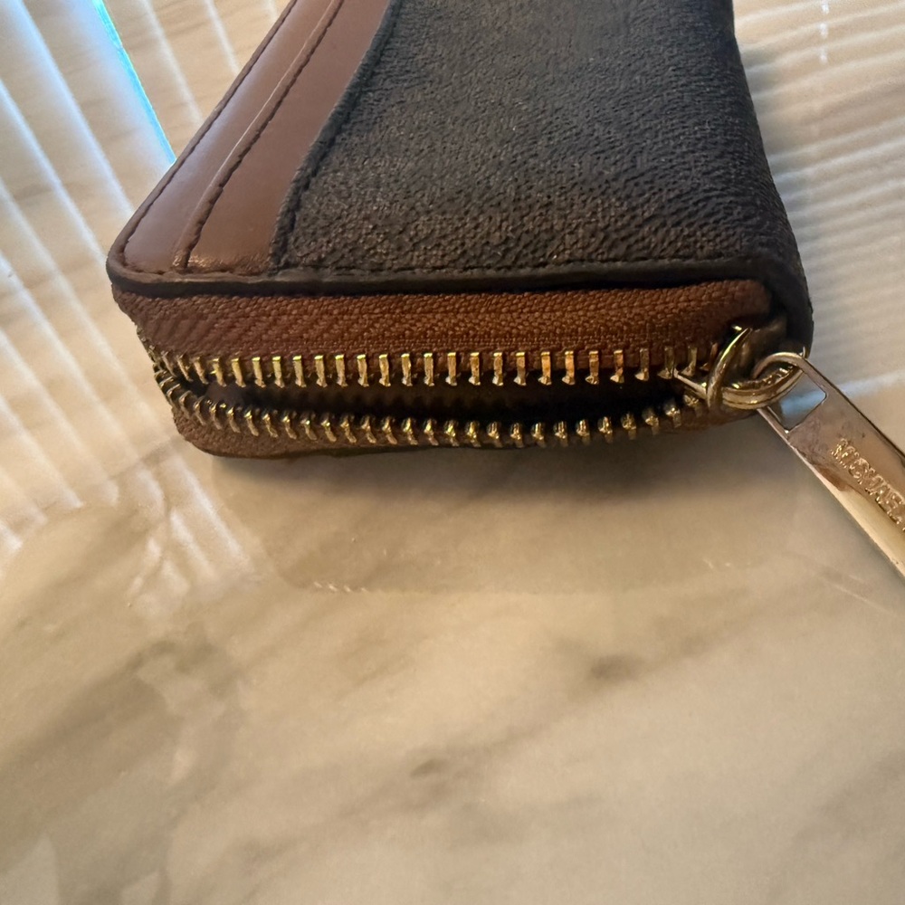 Michael Kors Gold and Brown Small Wallet - Picture 6 of 12